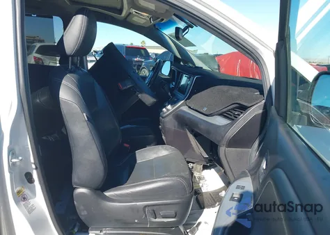 2017 Toyota Sienna Se Premium 8 Passenger z USA, uszkodzony, nr VIN 5TDXZ3DC8HS783989